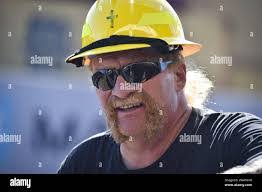 Yvette Bloom's Instagram, Twitter & Facebook