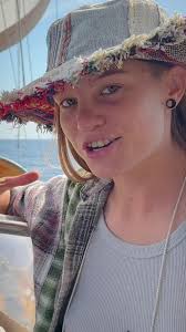 Sailing Solo in the Wind: A Boatgirl's Adventure