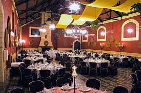 Única bodega de una casa real del mundo, construida por sm carlos iii de españa en 1782. Salones Y Patios Restaurante Los Portales