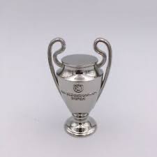 Register for free to watch live streaming of uefa's youth, women's and futsal competitions, highlights, classic matches, live uefa draw coverage and much more. Uefa Champions League Pokal Replica Metall Ebay