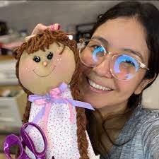 Ada Petro's Instagram, Twitter & Facebook