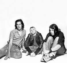 Previously Unseen “Nevermind” Era Picture Of Krist, Kurt & Dave Taken By  Michael Lavine During A Photoshoot in May 1991. : r/Nirvana