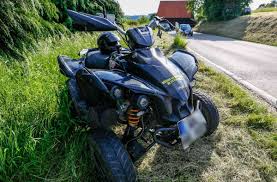 Jun 08, 2021 · in nürnberg ist am dienstagmorgen ein lkw mit einer radfahrerin kollidiert. Unfall In Rheinmunster Quad Fahrt In Gruppe Mit Kindern Drei Schwerverletzte Polizeibericht Stuttgarter Zeitung