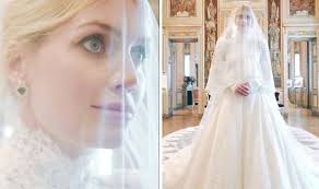 Lady kitty spencer, the stylish niece of the late princess diana, has tied the knot with her billionaire beau in an extravagant destination wedding in rome. Kvvslwdykem3sm