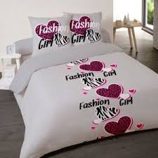 Le test housse de couette s'avère être concluant pour ce linge de lit qui viendra sublimer davantage votre chambre. Housses De Couette Les Douces Nuits De Mae Linge De Maison Housse De Couette Couette Parure De Lit