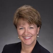 Congratulations to all of the great leaders named to the Phoenix Business  Journal's 40 Under 40. A special congratulations goes out to Amanda  Hamilton, Bankers Trust VP, Consumer Services Manager!…