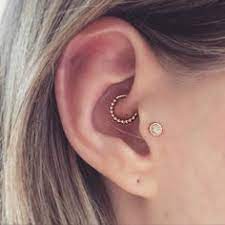 2f05ac2f0b4cb562be5293ab106e3a39 Jpg 236 236 Piercings Ear Piercings Tragus