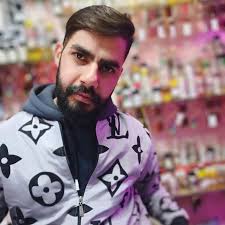 الغناء حلال والعرى حرام واو على تناقض أصلا هديك بلد ماشي ديال المهرجانات