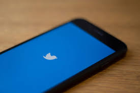 Twitter is a microblog that allows users to publish short messages of 280 characters of less. Twitter Down Not Working Social Network Appears To Suffer Connectivity Issues