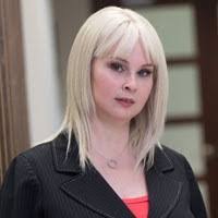 Noreen Stevens's Instagram, Twitter & Facebook