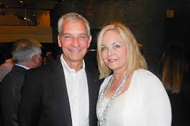 神韵女演员优雅端庄令律师感受平静美好