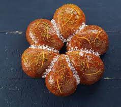 Galettes Des Rois 2015 Partie 2 Les Grands Chefs Patissiers Galette Des Rois Galette Des Rois Cyril Lignac La Patisserie Cyril Lignac