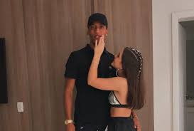 Последние твиты от mel maia (@melmaia). Mel Maia Revela Como Vai Fazer Para Superar Fator Distancia No Namoro Com O Jogador Joao Pedro F5 Noticia