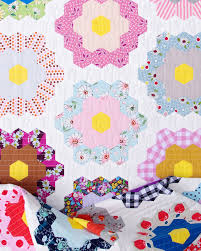 We chose the shimmering star mixer block for this design and added the striped pieced mixer border. Red Pepper Quilts A Traditional Grandmother S Flower Garden Quilt Part 2