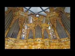 Einzug in die kirche begleitet durch orgel oder chor. Die Besten Kirchenlieder Fur Einzug Ringtausch Und Auszug Im Uberblick Kirchenlieder Hochzeit Lieder Hochzeit Kirche Lieder Hochzeit