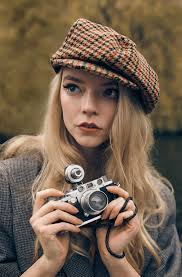 The queen's gambit star anya taylor joy has revealed she was starstruck to meet harry potter actor harry melling while working on the netflix series. Netflix Queue Anya Taylor Joy And Thomas Brodie Sangster