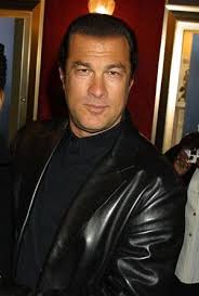 Seagal has stated that he comes from different backgrounds, such as pretending to be italian, japanese and russian on separate occasions. Steven Seagal Not A Good Actor But Good Fight Scenes And Style Steven Seagal Schauspieler Promis