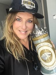 Heather Currie's Instagram, Twitter & Facebook