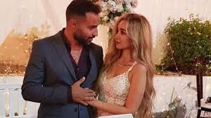 والجدير بالذكر أن فور أن تستلقي الزوجة وتعتلي فوق زوجها فإن ذلك من شأنه أنه قد بدأت الممارسة الفعلية للعلاقة الحميمة ولكن وجب علينا هنا أن نذكر أنه في خلال هذا الوضع نجد. Alkofiya Tv Resize Url Upload Photo Library Pho