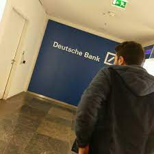 If you need to carry out operations from around the world, you can use the deutsche bank online service, which comprises two remote services: Photos At Deutsche Bank Pbc Center Bockenheim Theodor Heuss Allee 72
