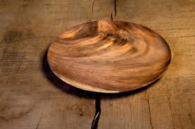 Assiette En Bois D 039 Acacia 25 Cm De Diam Tre 9 95 Assiette Bois Bois Vaisselle