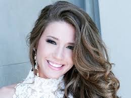 Michelle Mckay's Instagram, Twitter & Facebook