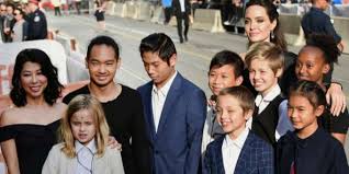 Check spelling or type a new query. Einigung Angelina Jolie Und Brad Pitt Verzichten Auf Homeschooling