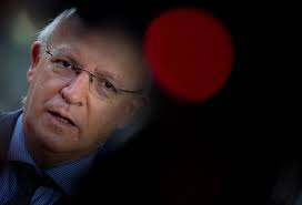 Santos Silva afasta candidatura a Belém