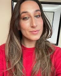 Tessa Derby's Instagram, Twitter & Facebook