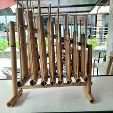 Ketika mendengar alat musik tradisional jawa barat, apakah yang langsung muncul di benakmu? Jual Alat Musik Tradisional Angklung Asli Jawa Barat Kota Bogor Handycraftonline Tokopedia