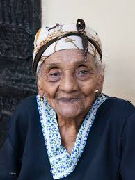 👏🤣 She fell in love with a shoemaker but got the boot!