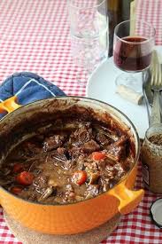La Recette Du Boeuf Bourguignon Avec Une Sauce Delicieusement Onctueuse Le Miam Miam Blog Recette Boeuf Bourguignon Recettes De Cuisine Plat Sans Viande