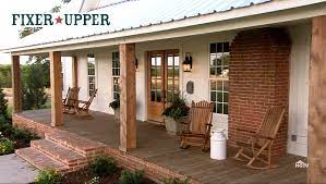 Chip and joanna gaines farmhouse renovation. Chip And Joanna Gaines Fixer Upper Farmhouse