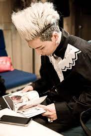 Es el acrónimo de bangtan boys que significa chicos a prueba de balas. Bts Is The Only One On Twitter Photo Big Bang S Taeyang Look Up Into Bts ë°©íƒ„ì†Œë…„ë‹¨ S O Rul8 2 Album Http T Co Aooztcrtlm