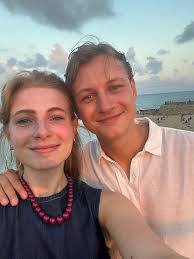 Hi everyone! I'm Daan, a 23-year-old student from the Netherlands, and I'll  be in Seattle from September 2025 to February 2026 for a research project  at the University of Washington. I'm looking