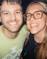 This past july we had the absolute pleasure of hosting  @liquidearthliquidlove aka Senator Bongwater aka Urulu aka Father Squid  here in Toronto 🦑 Some of you may know that the USA record