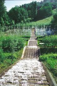 They have also been labelled as an important '20th century heritage site' by the french ministry for culture for its modern architecture displayed in its greenhouse and hard landscaping. Jardins De L 39 Imaginaire Jardins Parcs A Terrasson Lavilledieu Parcs Vacances En Dordogne Beaux Jardins