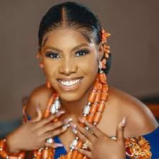 The groom was shocked and embarrassed when he saw his bride in a very short  wedding dress. Did he over react? Davido Mercy Johnson Hundeyin Datti  Adekunle Gold Maldives Bella Moses Simon #