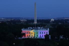 19:00 geht's los mit büffet und dolce vita. Usa Melania Trump Wollte Regenbogen Beleuchtung Furs Weisse Haus But No Gay Ch Alles Bleibt Anders