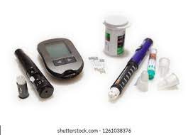 Vial de insulina, jeringa, lanceta, tira: foto de stock (editar ahora)  247287040