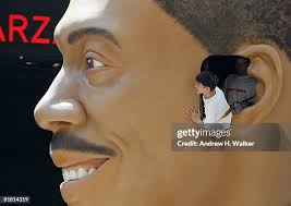 11 Twentieth Century Fox Welcomes You To Meet Dave Stock Photos, High-Res  Pictures, and Images