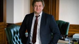 По словам тимофея милованова, бывший секретарь снбо александр данилюк ударил его, потому данилюва не допустили к конкурсу на главу бюро экономической безопасности. Aleksandr Danilyuk Biografiya Aktivista Millionera Lichnaya Zhizn Kompromat Foto