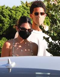 Well, that certainly was kendall jenner's mindset when she recently traveled to idaho for four fun days with nba player devin booker. Kendall Jenner Devin Booker Continue To Fuel Dating Rumors With Lunch Outing Kendall Jenner Kendall Devin Booker