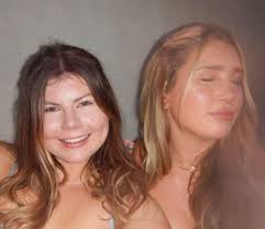 loves Taylor + dispo pics✨