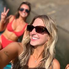 Sister friend, SUP, & Sunshine ☀️ 📍Columbia River