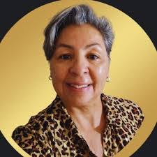 Nina Byrne's Instagram, Twitter & Facebook