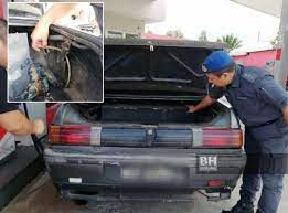 Kereta dicuri di stesen minyak. Penyamun Isi Minyak Petrol Mahu Seludup Ke Thailand