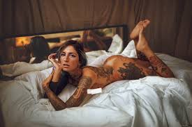 TW Pornstars - 1 pic. Krokodeal 🐊. Twitter. « Cest passionnant ce que tu  me racontes là ! ». 1:53 PM - 29 Mar 2023