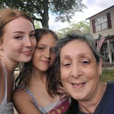 MISSING APPROXIMATELY LAST KNOWN DATE SEEN AUGUST 12TH SPOKANE WA HAS NOT  BEEN TO WORK IN OVER A WEEK AS FAR AS WE KNOW SHE HAS NOT CONTACTED ANYONE  , HER HUSBAND