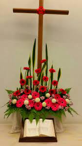 When decorating a church altar for a ceremony such as a wedding or funeral, it is crucial that floral arrangements are large enough to be seen by the congregation. 64 Emclc Church Altar Flower Arrangements Ideas Altar Flowers Flower Arrangements Arrangement
